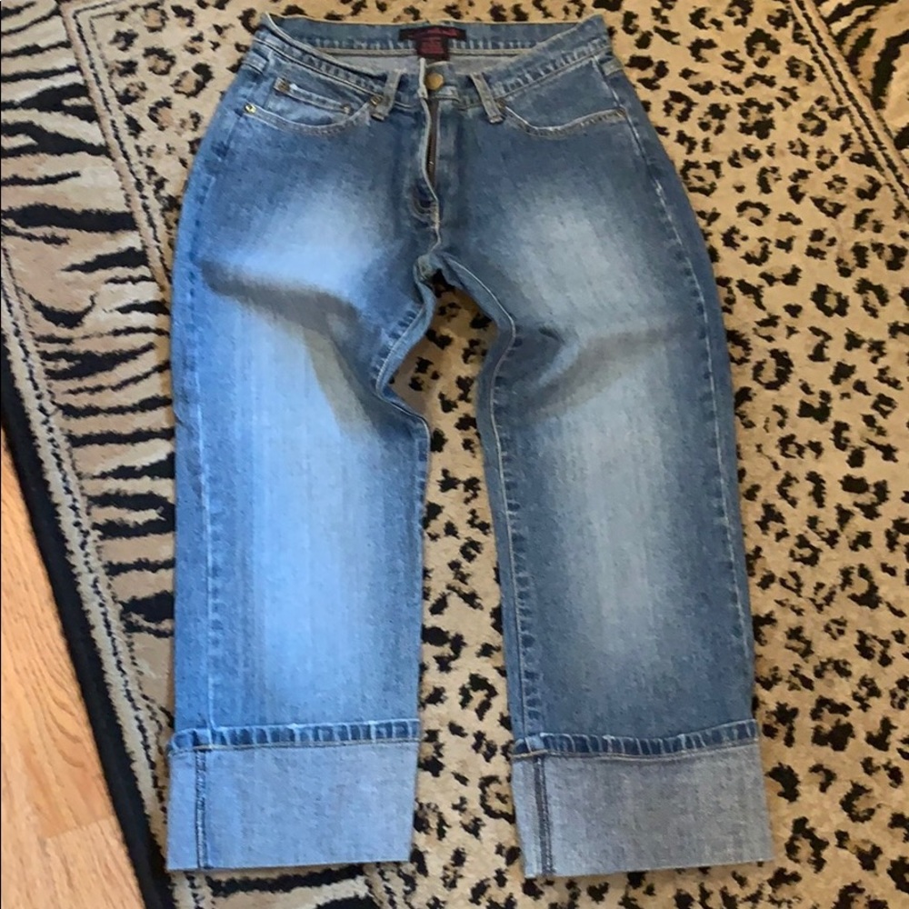 Women’s capris.